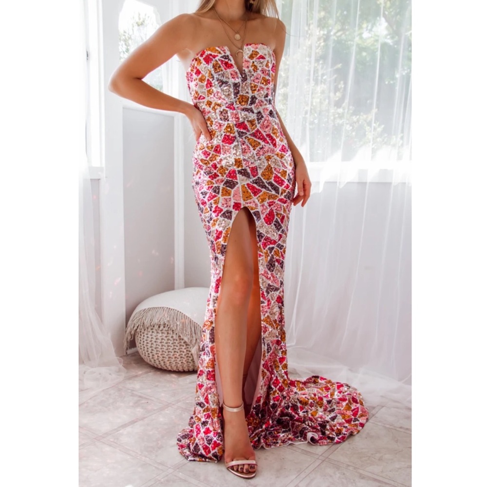 Geo Sequin Strapless Train Length Formal Dress - Picture 3 of 8